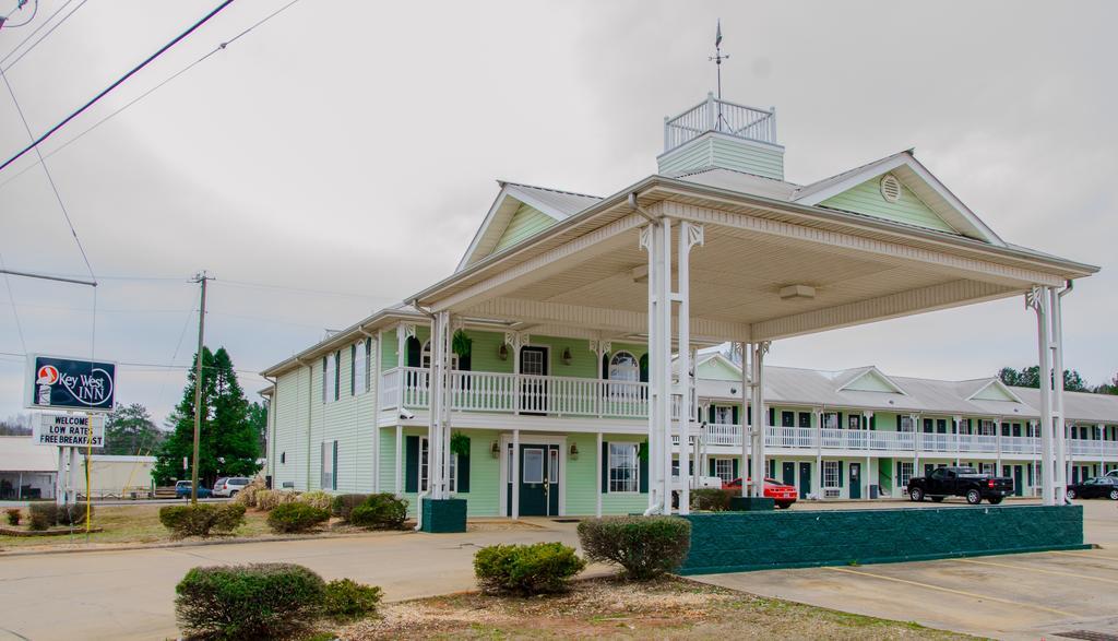 Key West Inn - Childersburg Exterior photo